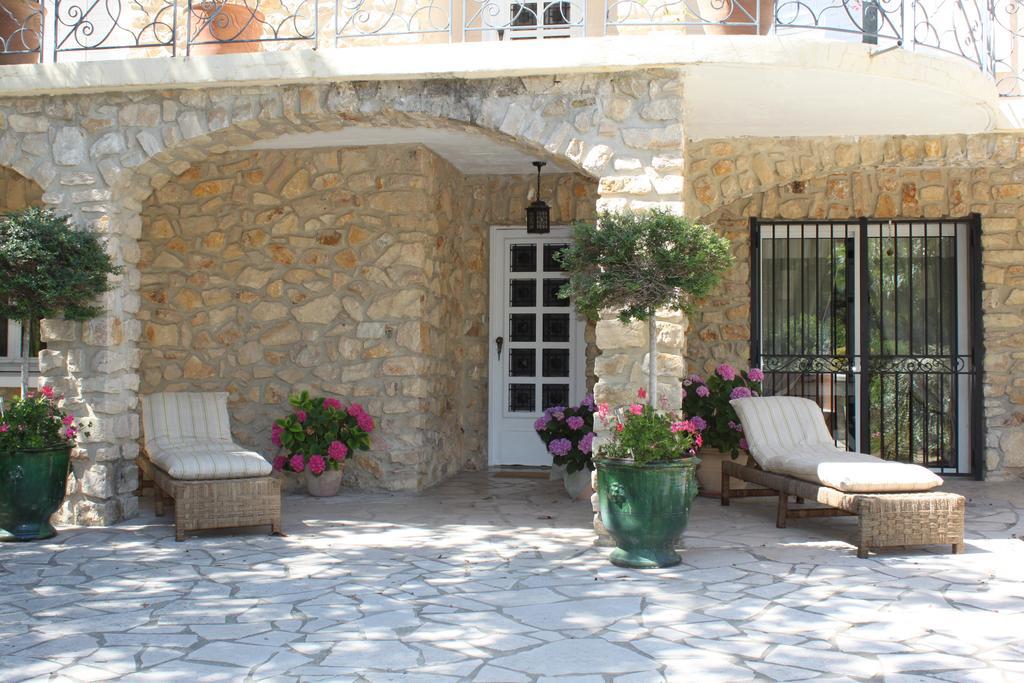 Gites Maisons De Vacances Domaine La Chamade كارْبُنْترا الغرفة الصورة