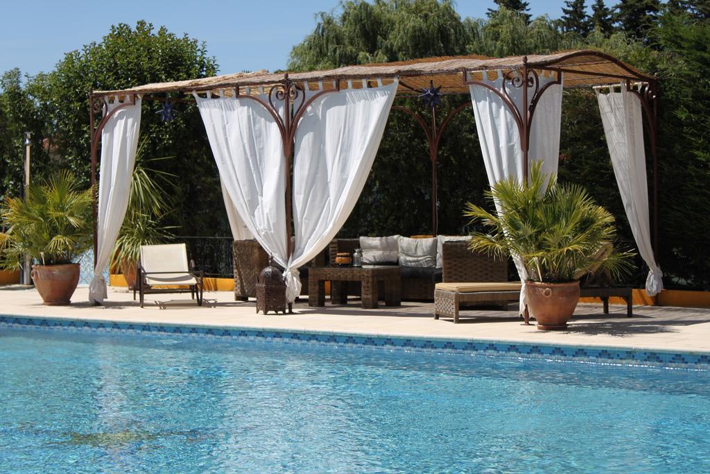 Gites Maisons De Vacances Domaine La Chamade كارْبُنْترا الغرفة الصورة