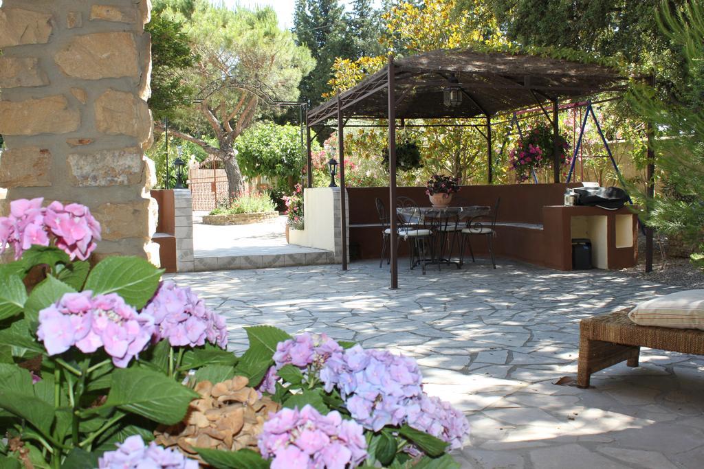 Gites Maisons De Vacances Domaine La Chamade كارْبُنْترا الغرفة الصورة